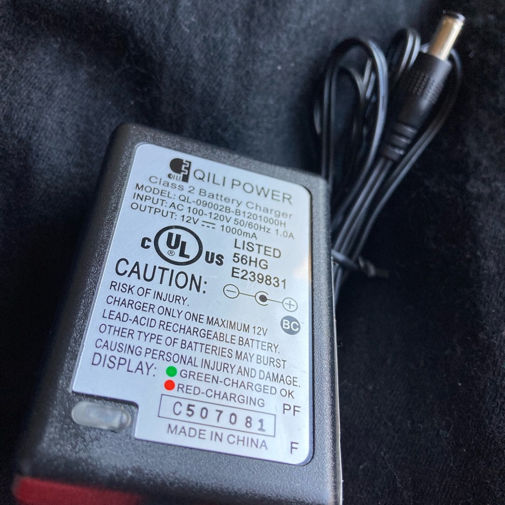 Qili Power adapter Razor Scooter - Picture 3 of 3